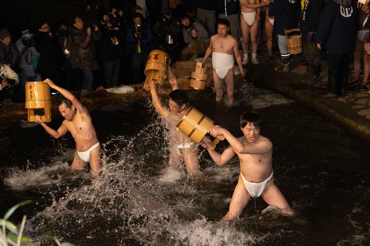 黒石寺蘇民祭