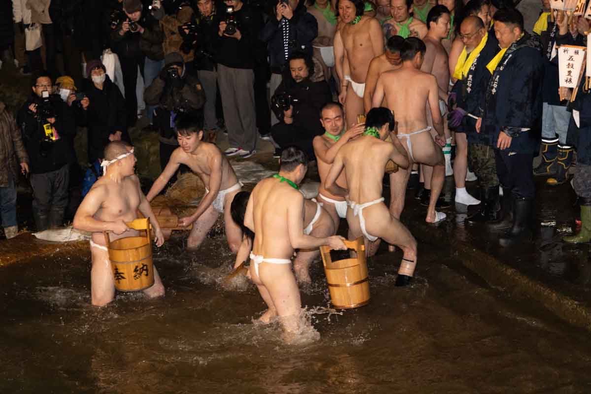 黒石寺蘇民祭