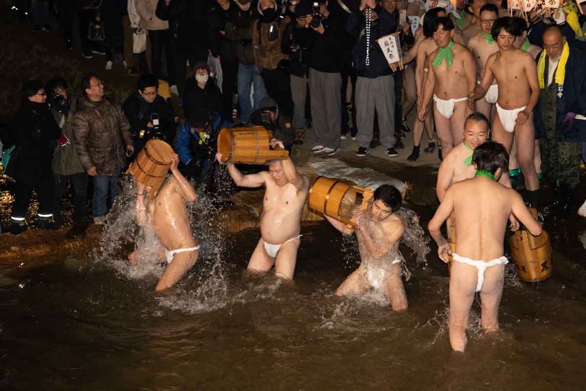 黒石寺蘇民祭