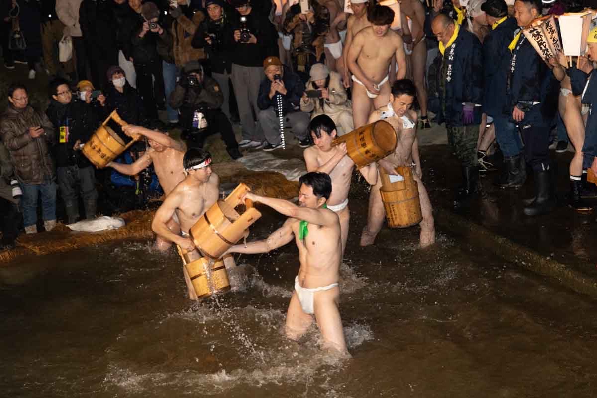 黒石寺蘇民祭