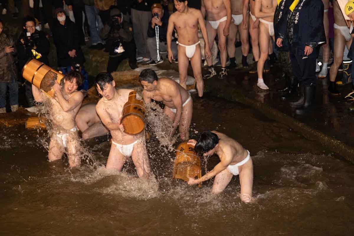 黒石寺蘇民祭