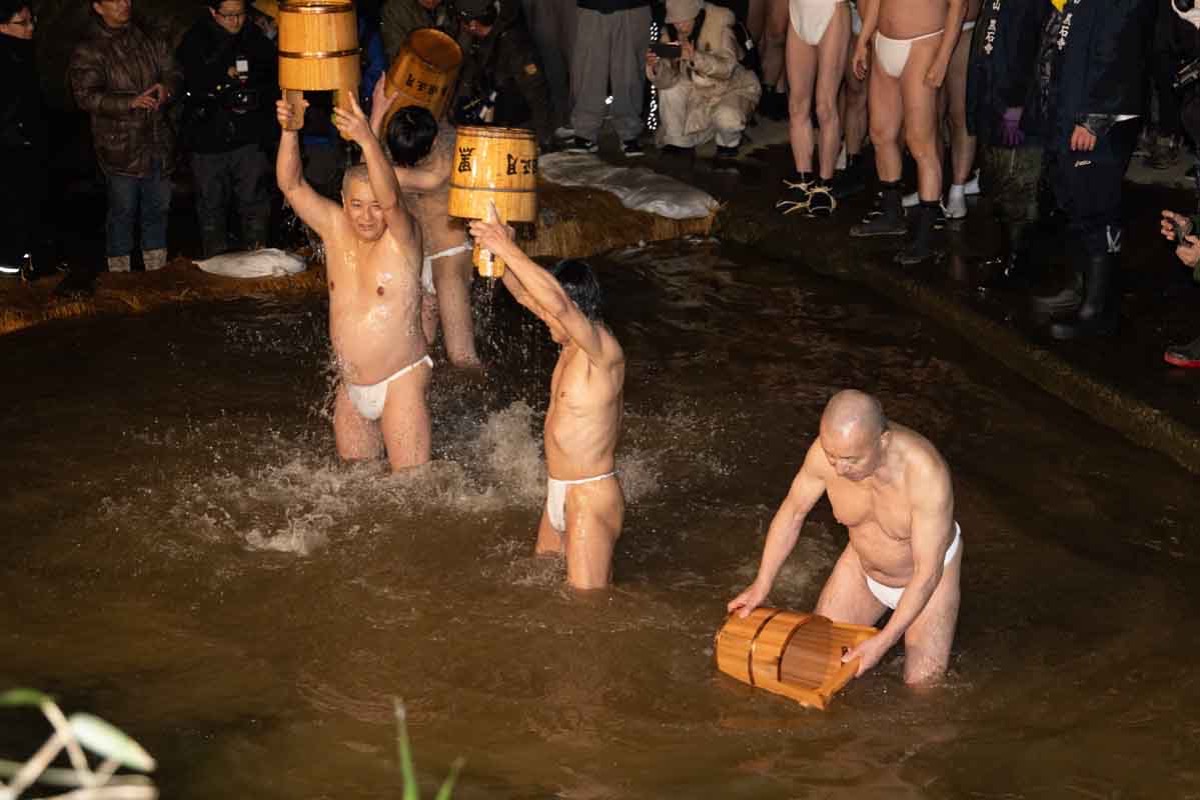 黒石寺蘇民祭