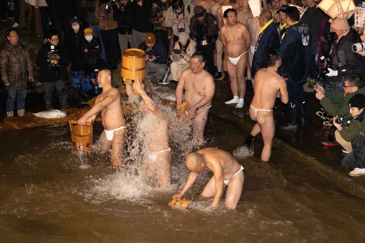 黒石寺蘇民祭