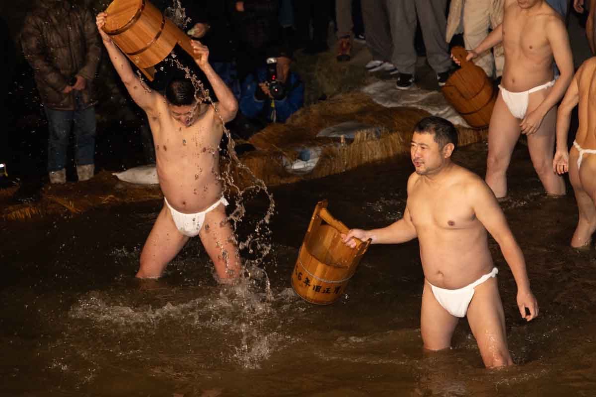 黒石寺蘇民祭